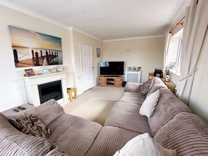 lounge 2- click for photo gallery